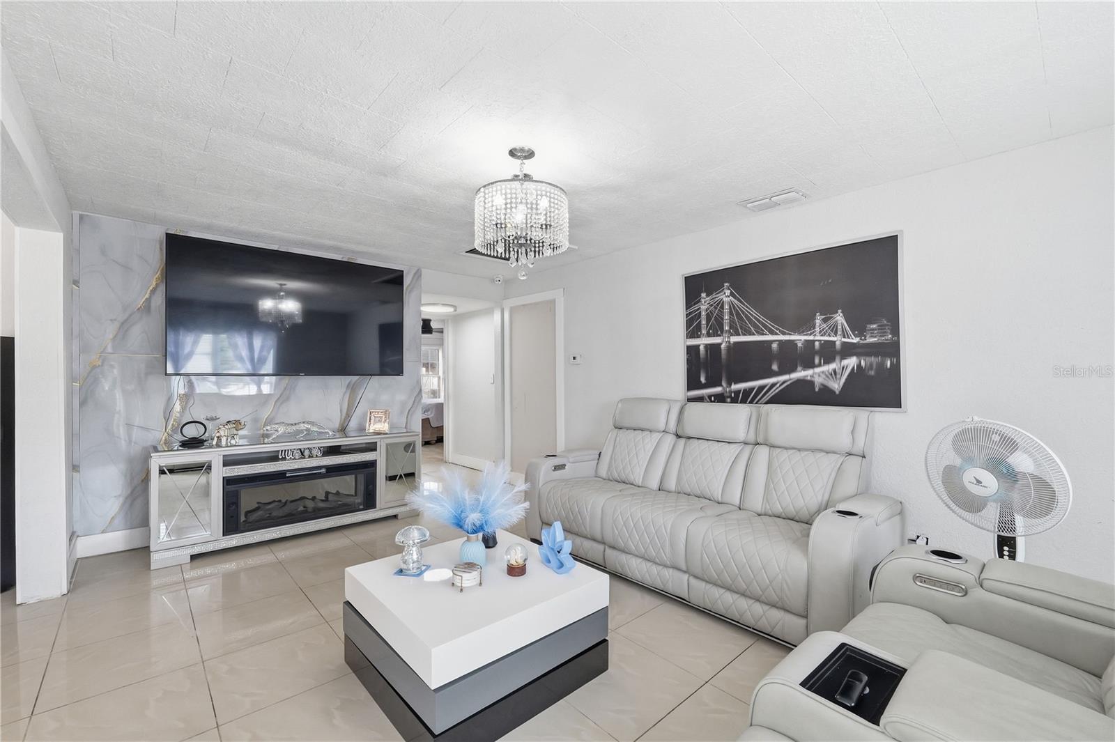 FIVACRES - Residential