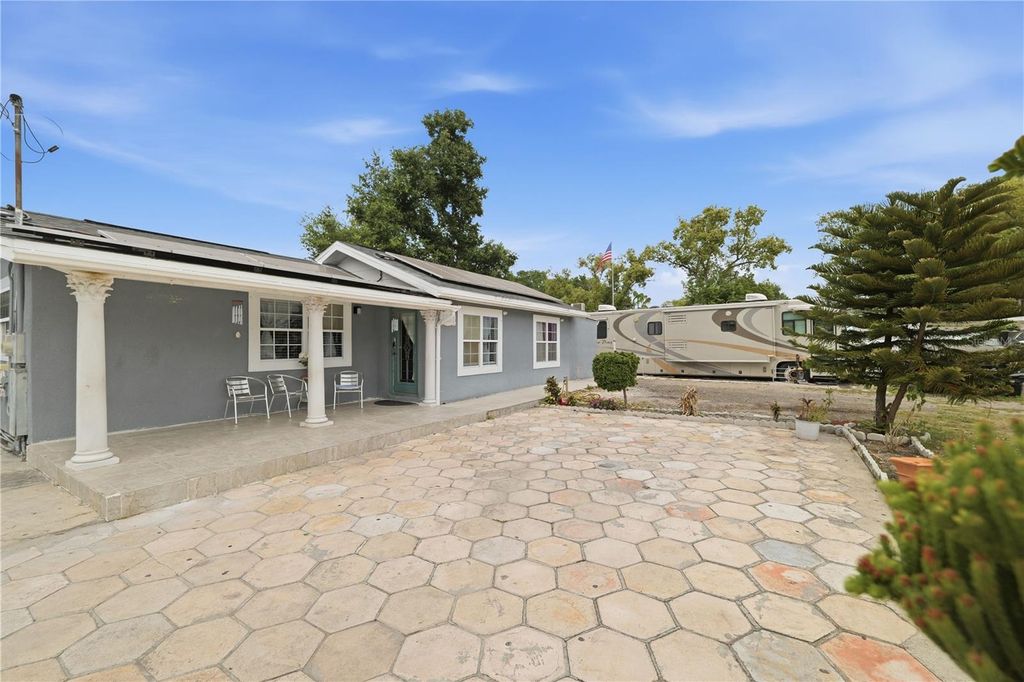 Photo of 1309 W Arctic Street, Tampa, FL 33604 (MLS # TB8509343)