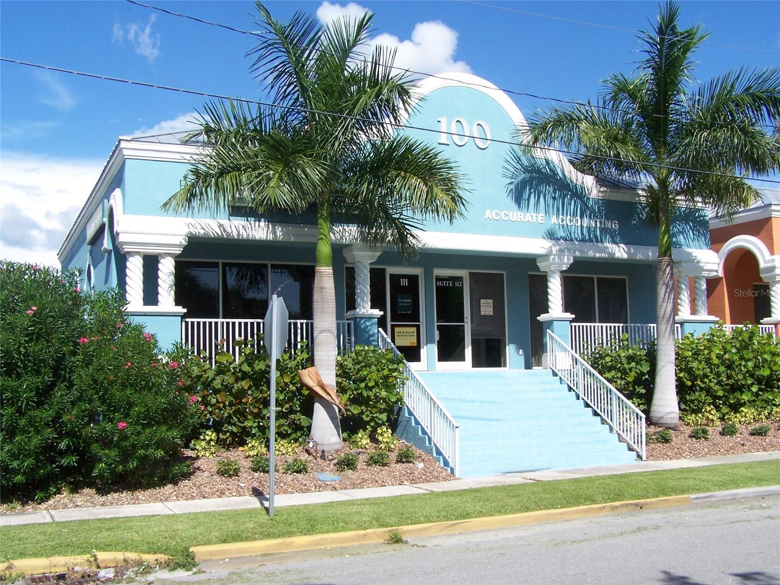 HARBOUR COMMONS - Commercial Lease