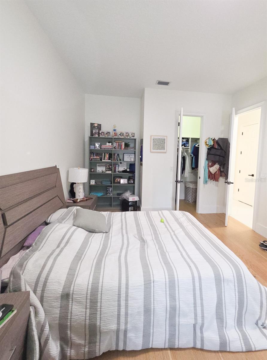 MARKHAM MEADOWS - Residential