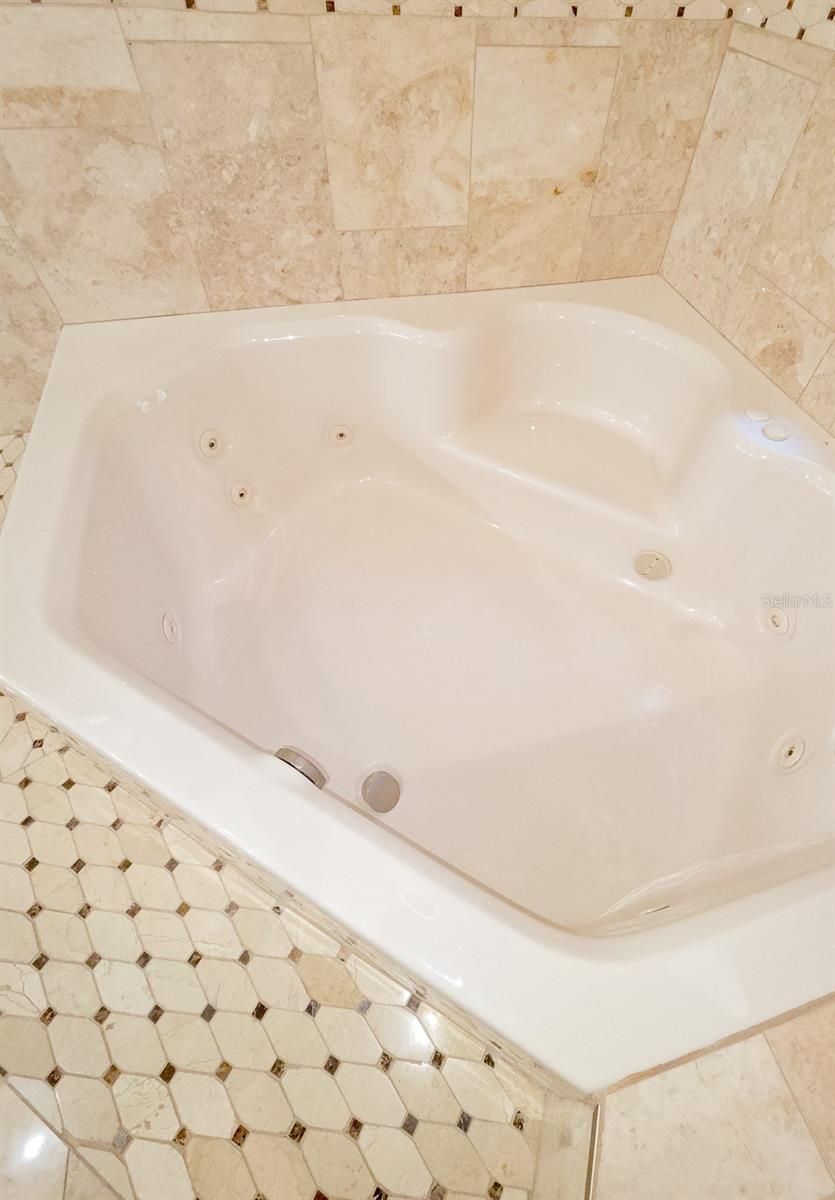 MARKHAM MEADOWS - Residential