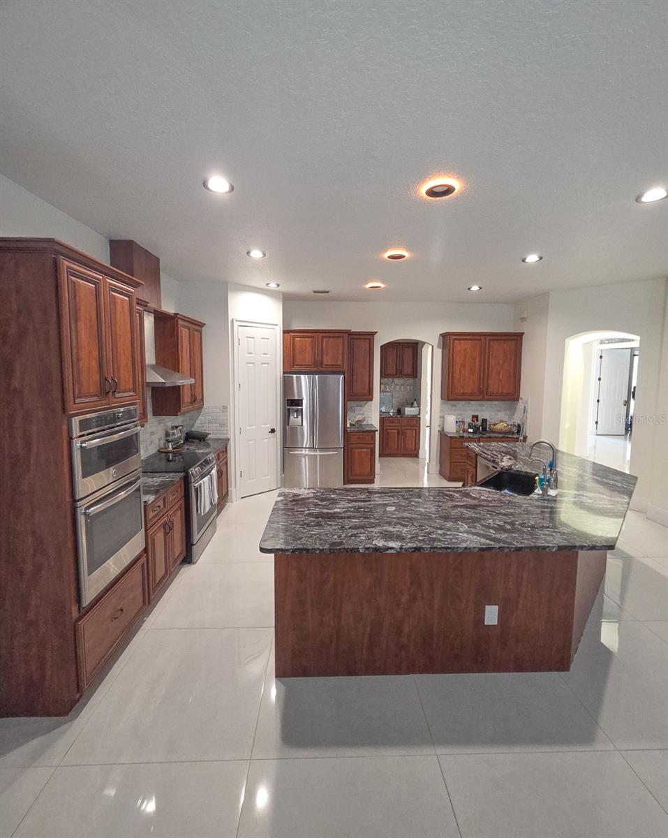 MARKHAM MEADOWS - Residential