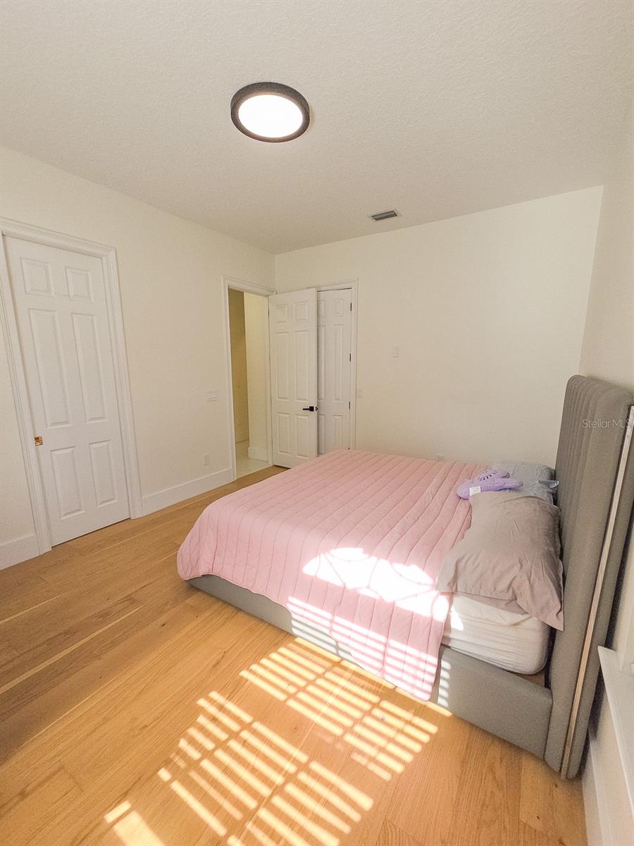 MARKHAM MEADOWS - Residential