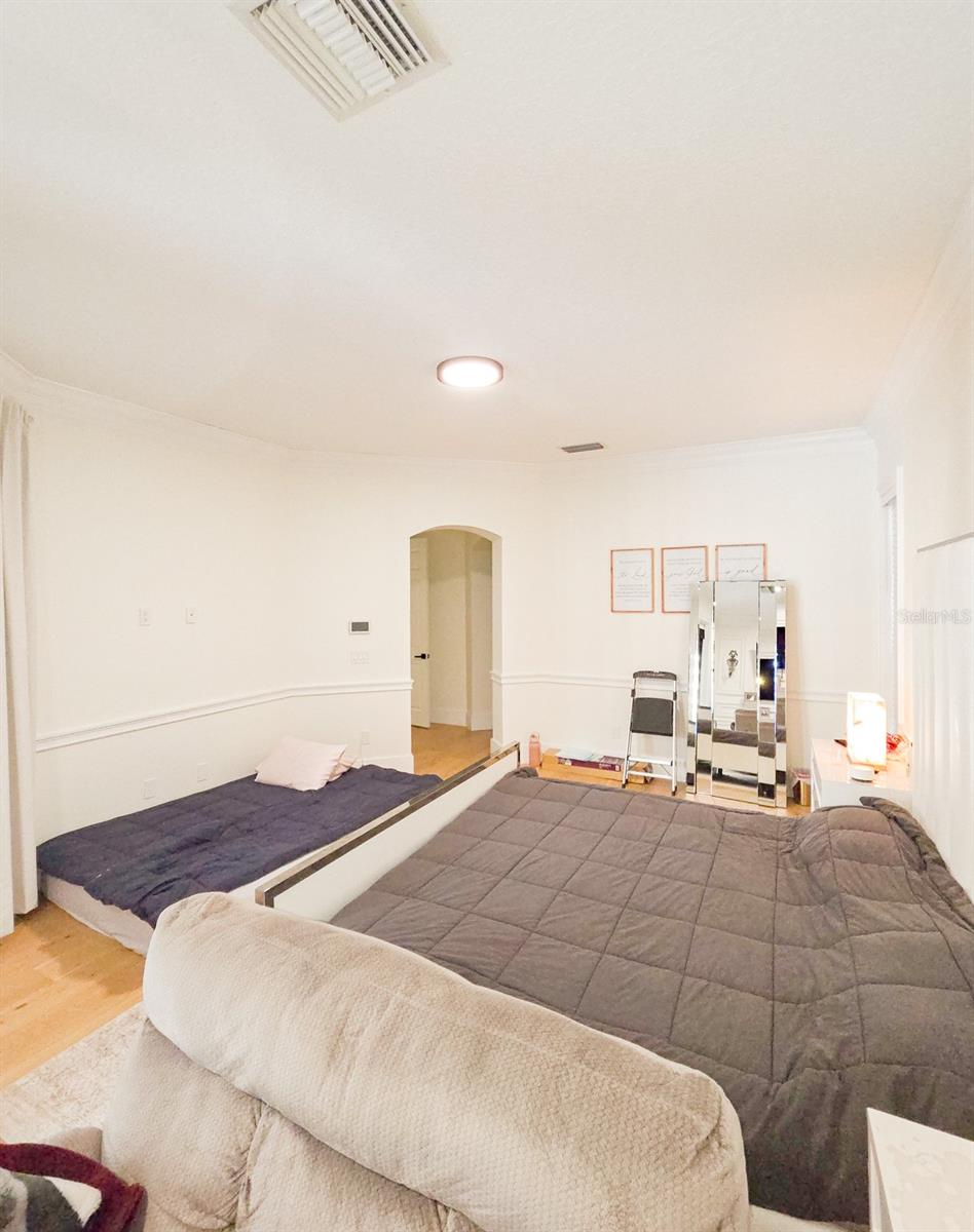 MARKHAM MEADOWS - Residential