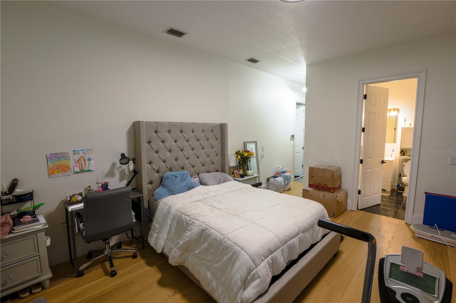 MARKHAM MEADOWS - Residential