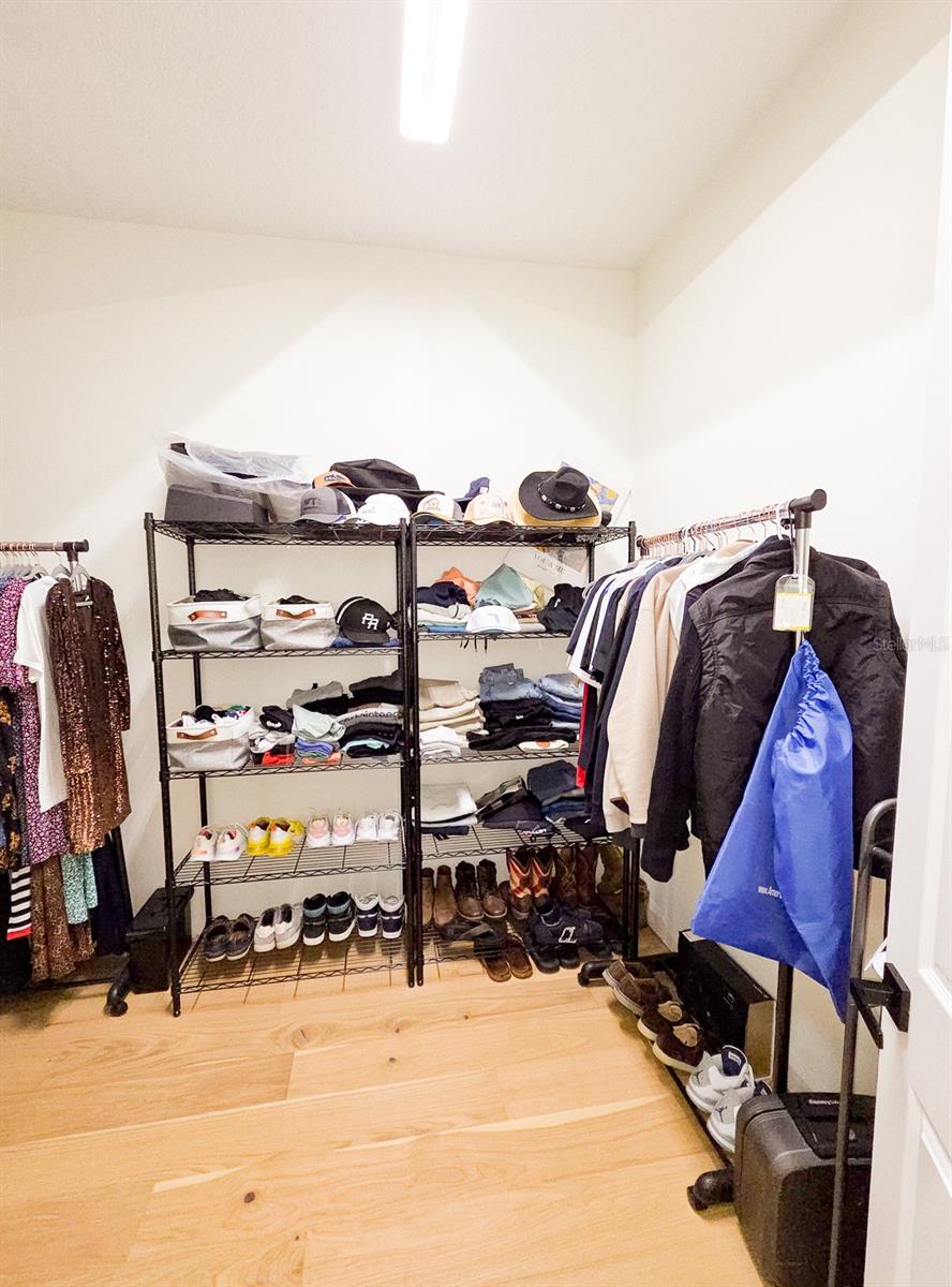 MARKHAM MEADOWS - Residential