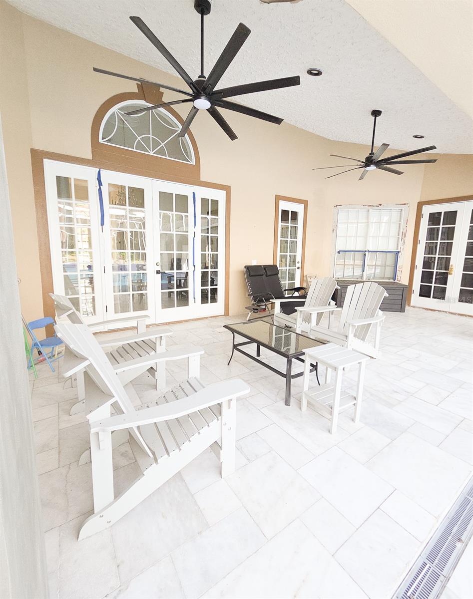 MARKHAM MEADOWS - Residential