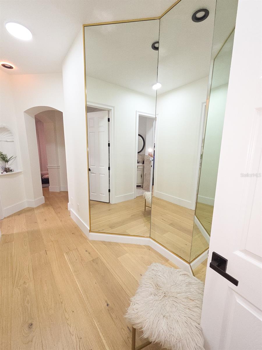 MARKHAM MEADOWS - Residential