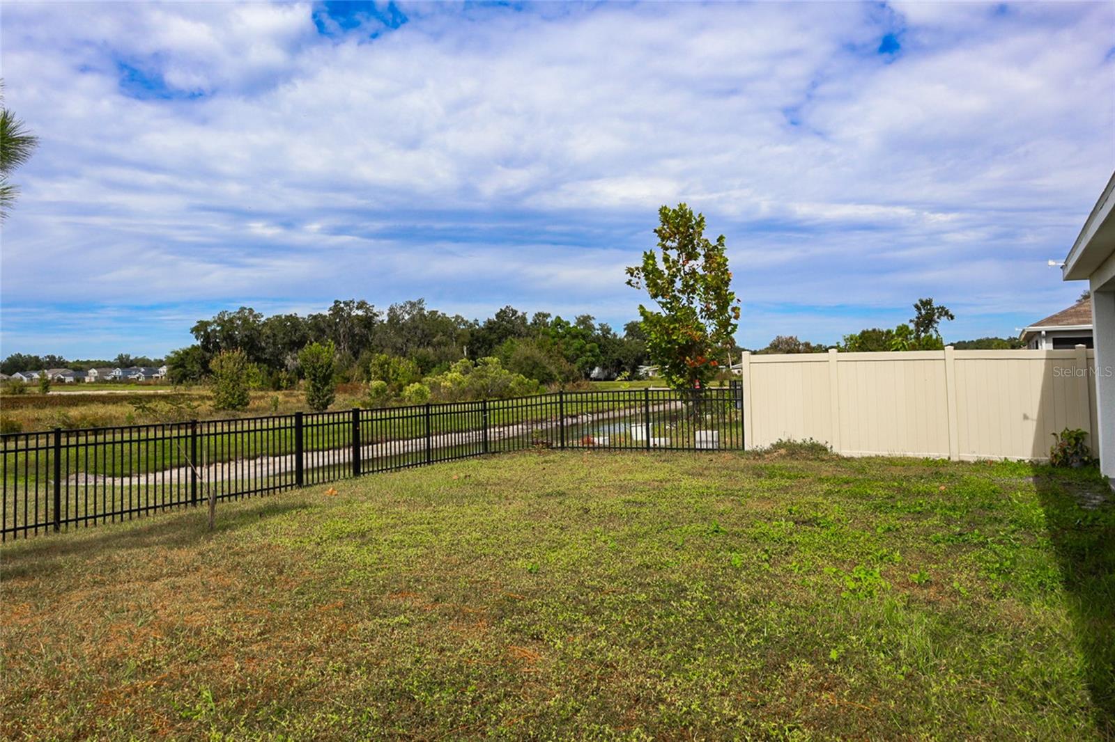 ASHBERRY VILLAGE PH 1 - Residential