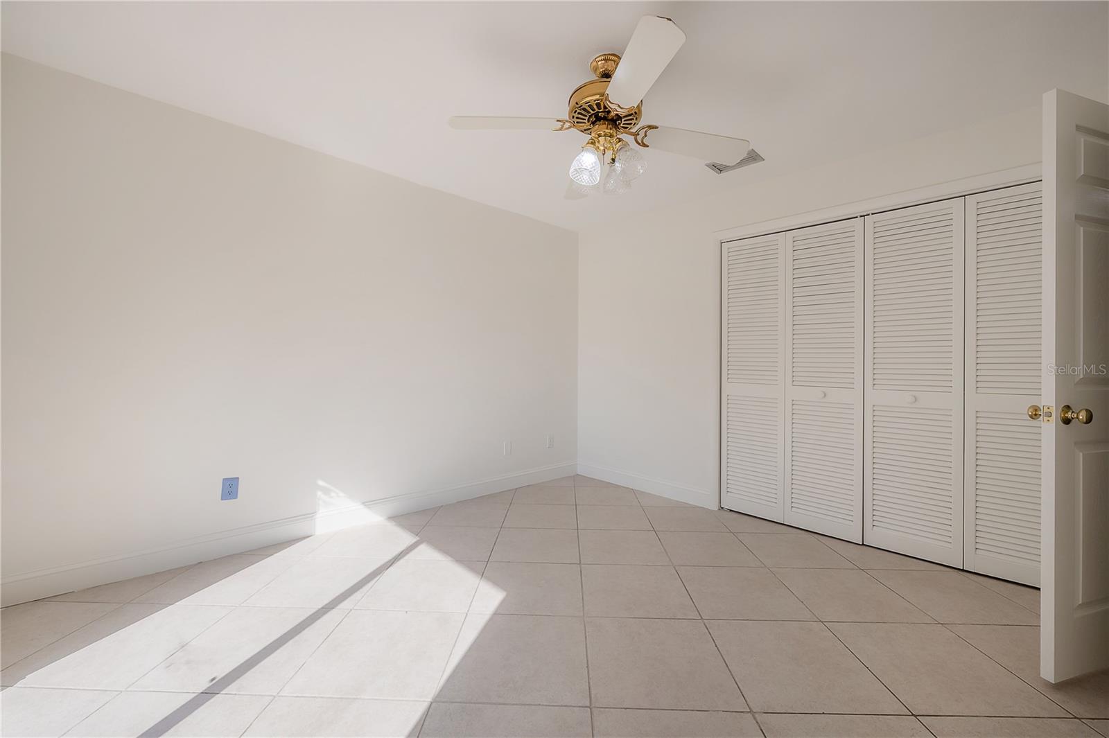 GARDEN GROVE - Residential