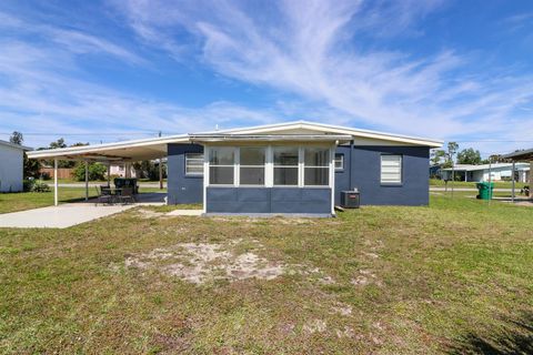 A home in PORT CHARLOTTE