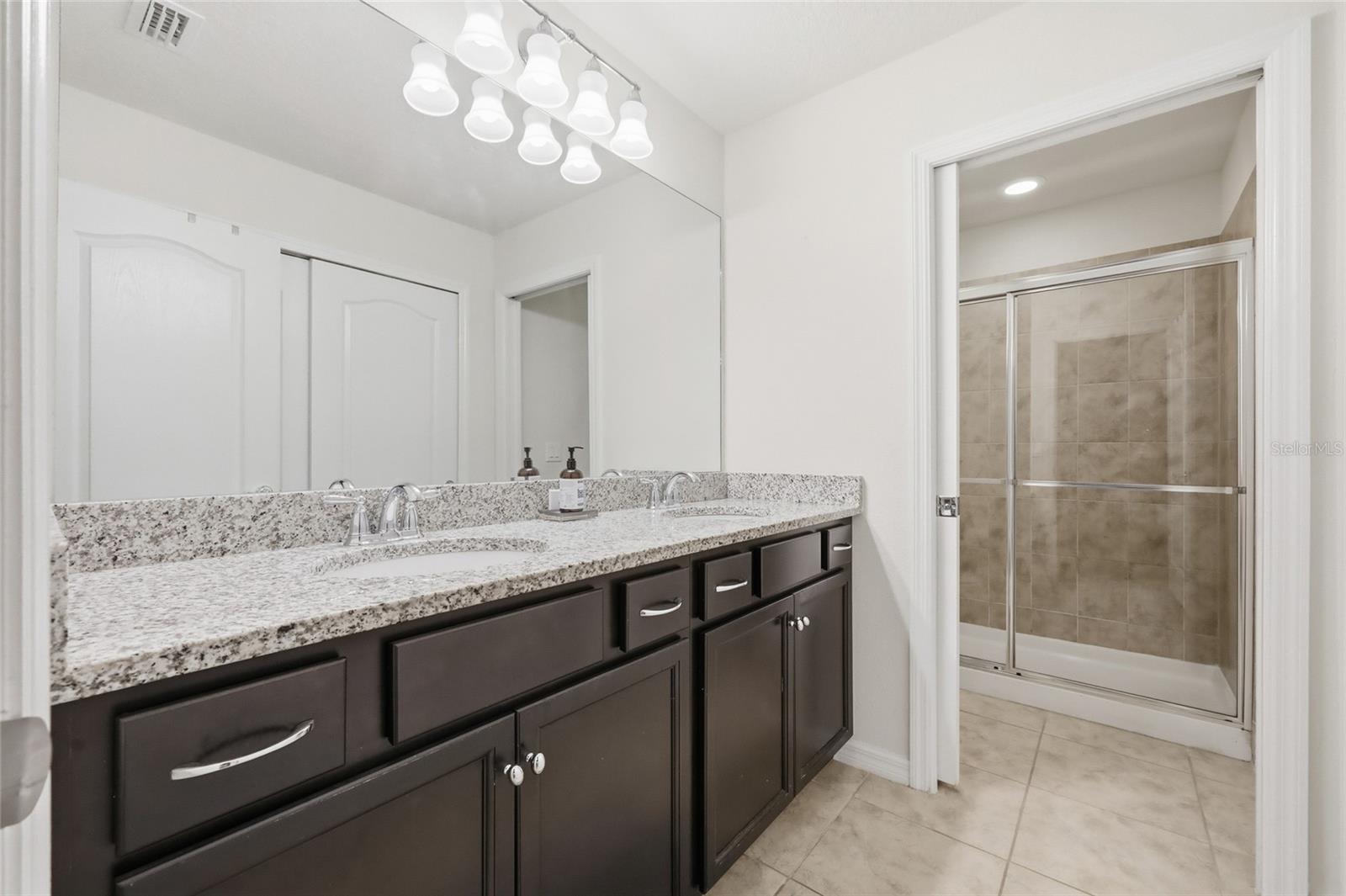 WINDSOR AT WESTSIDE PH 2B - Residential