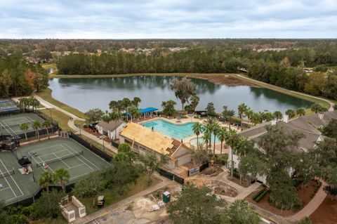 A home in BROOKSVILLE