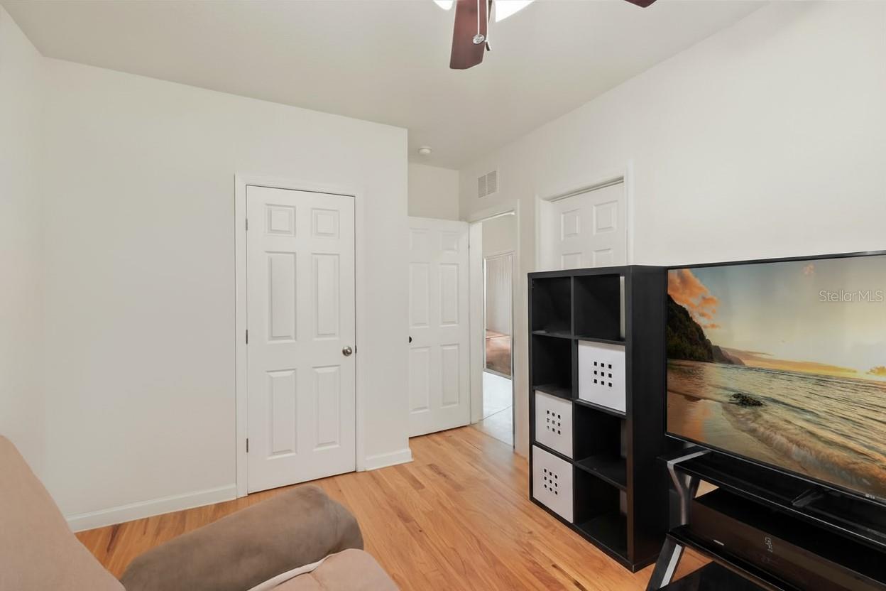 DALES/WEST HAVEN - Residential