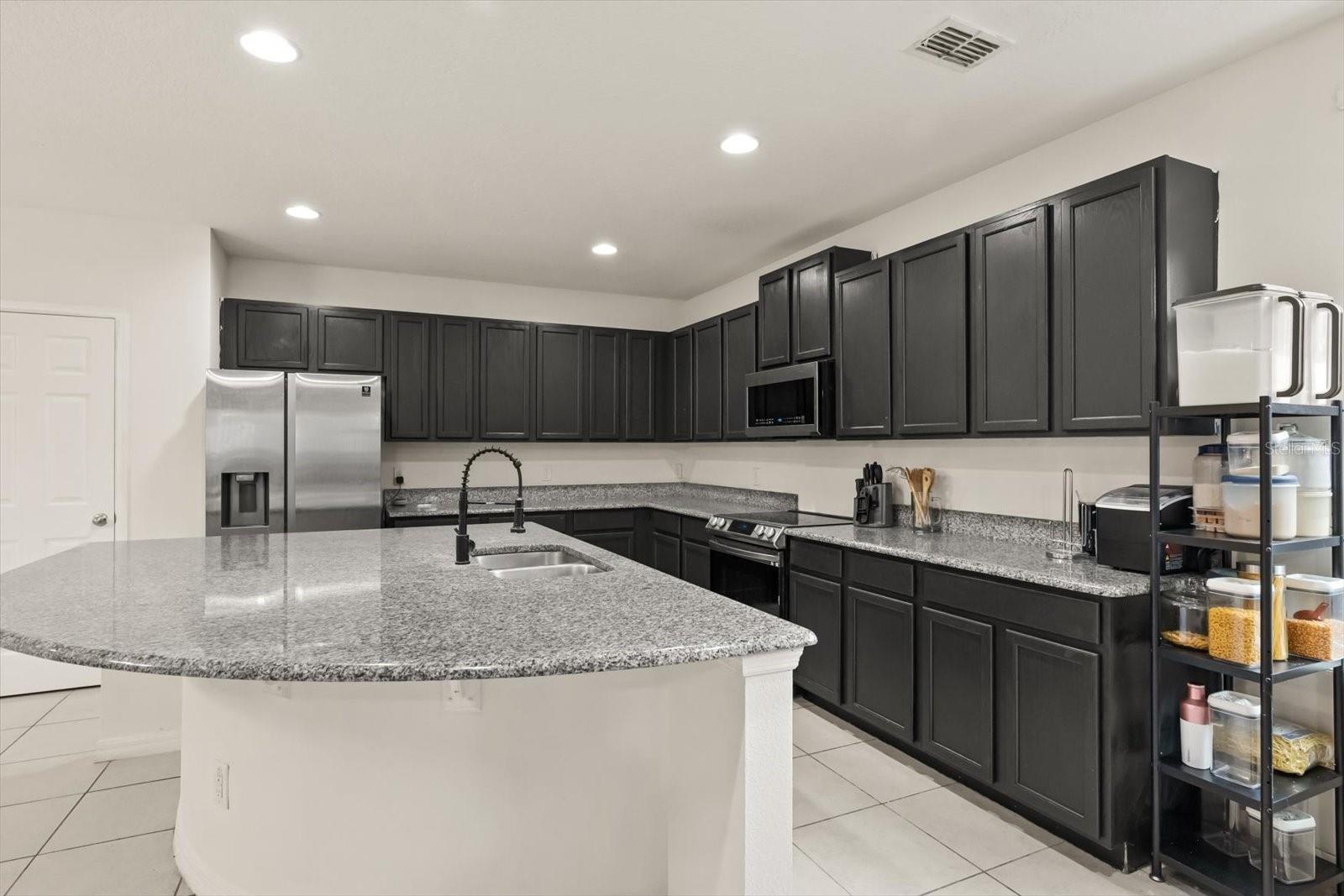 DALES/WEST HAVEN - Residential