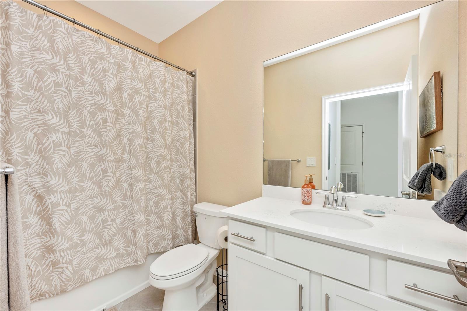 WELLEN PARK GOLF & COUNTRY CLUB - Residential Lease