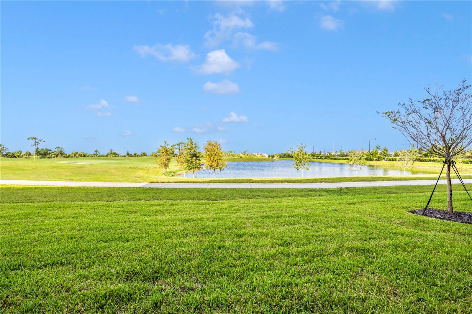 WELLEN PARK GOLF & COUNTRY CLUB - Residential Lease
