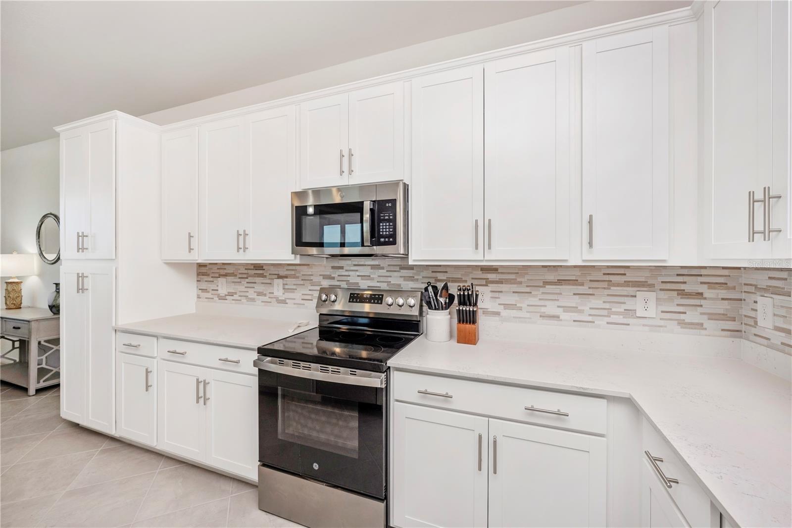 WELLEN PARK GOLF & COUNTRY CLUB - Residential Lease