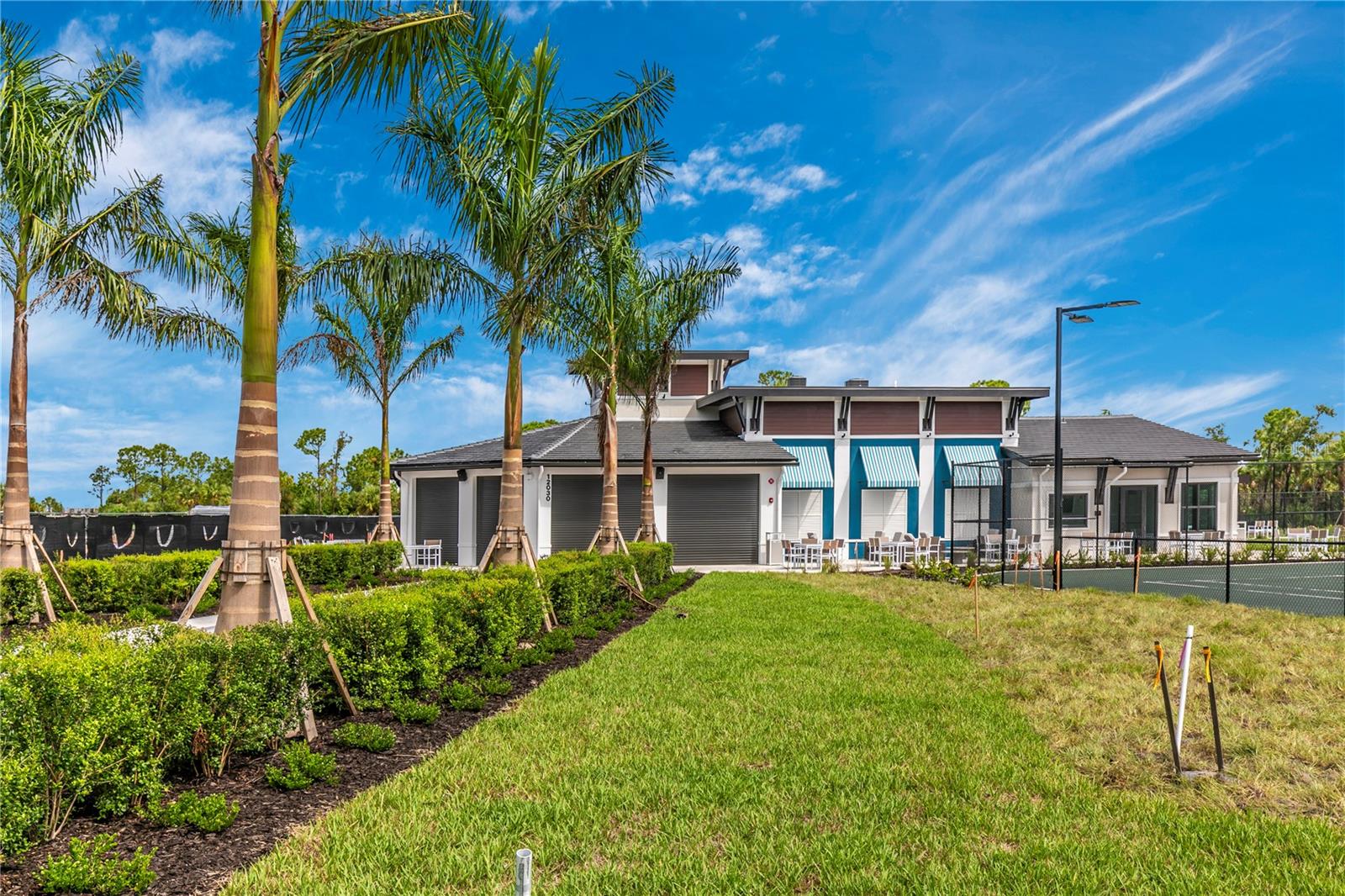 WELLEN PARK GOLF & COUNTRY CLUB - Residential Lease