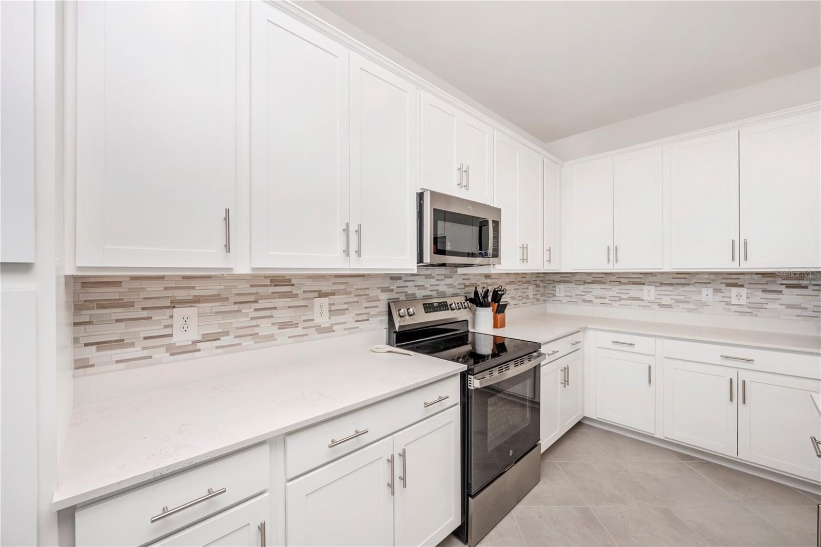 WELLEN PARK GOLF & COUNTRY CLUB - Residential Lease