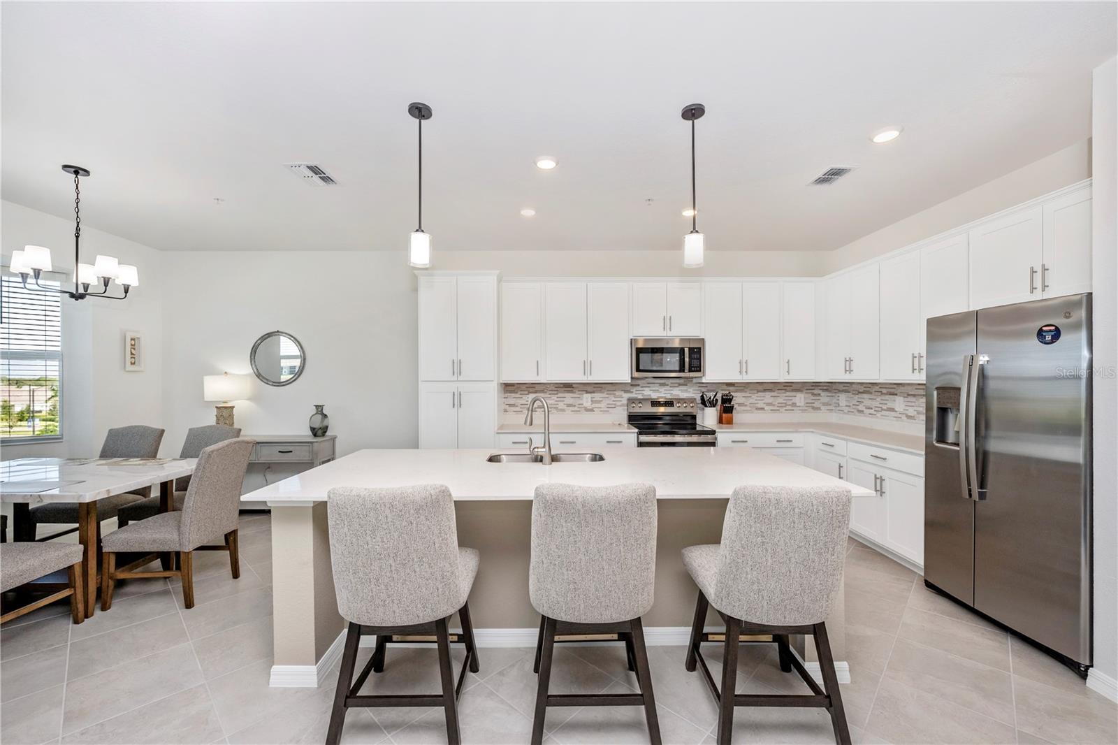 WELLEN PARK GOLF & COUNTRY CLUB - Residential Lease