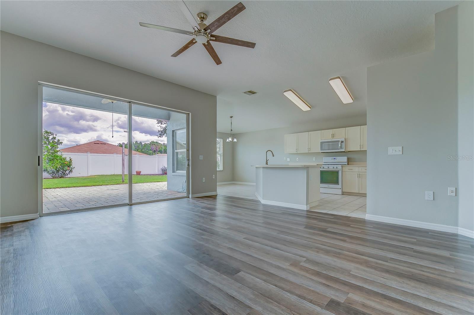 MEADOW POINTE PRCL 15 UNIT 02 REP - Residential Lease