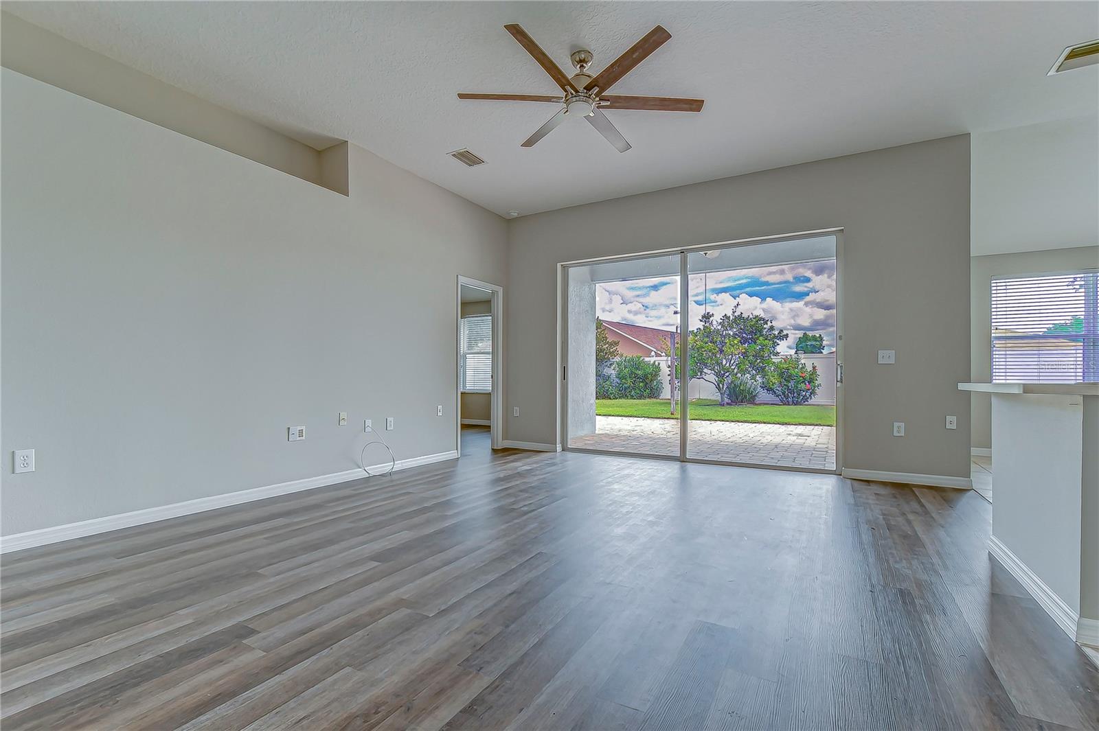 MEADOW POINTE PRCL 15 UNIT 02 REP - Residential Lease