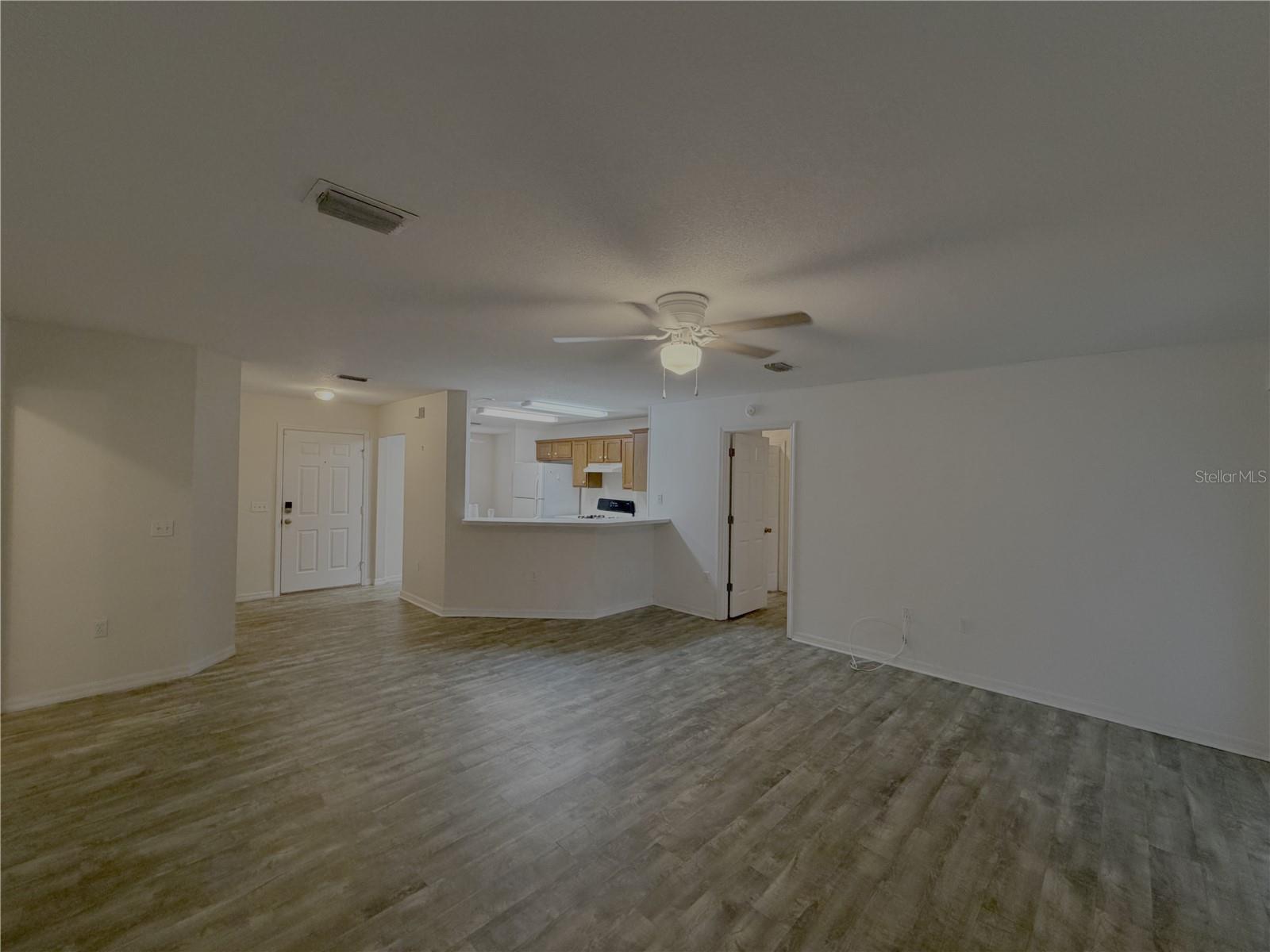 RAINBOW SPGS 05 REP - Residential Lease