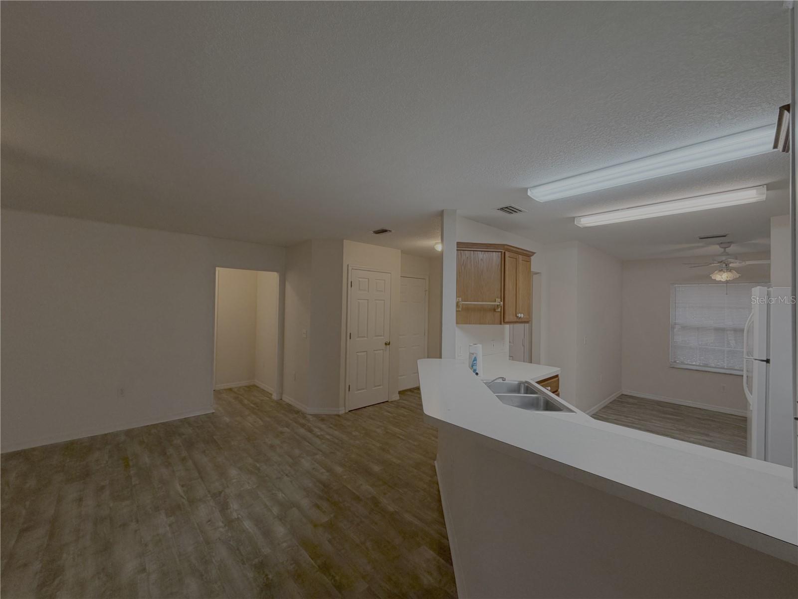 RAINBOW SPGS 05 REP - Residential Lease