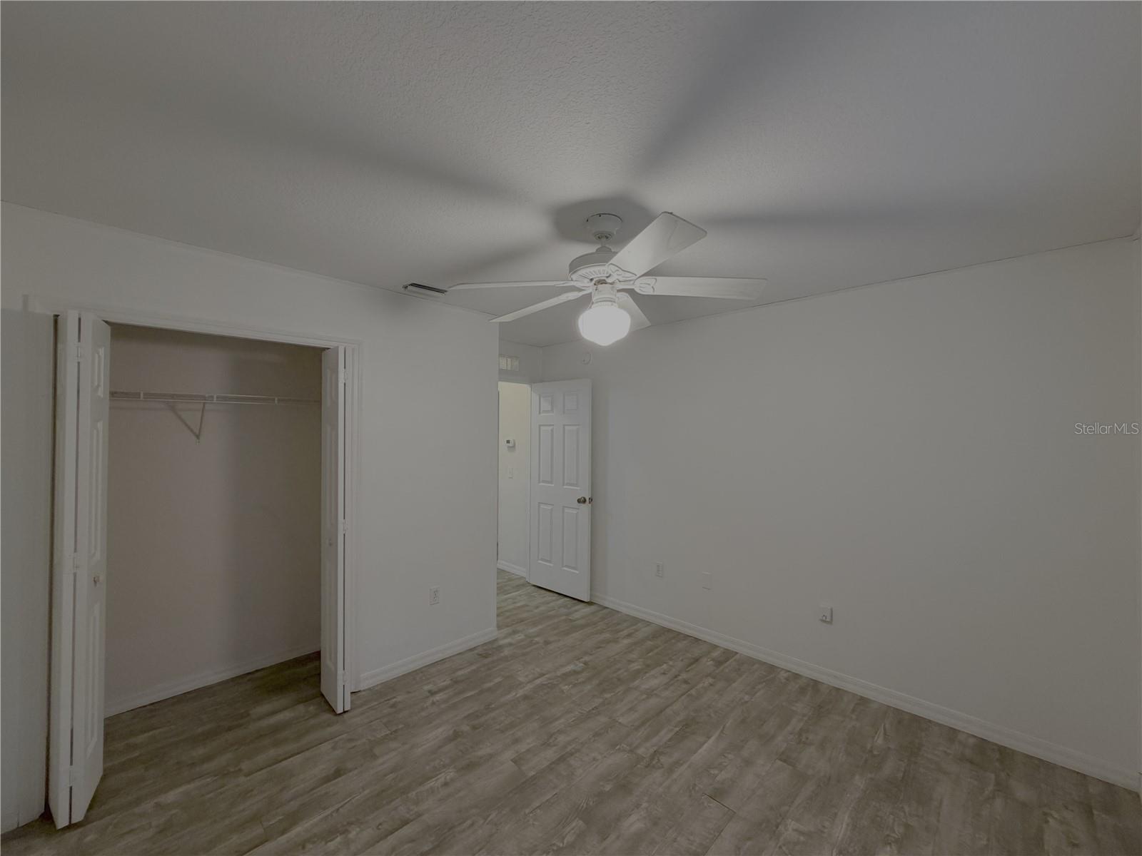 RAINBOW SPGS 05 REP - Residential Lease