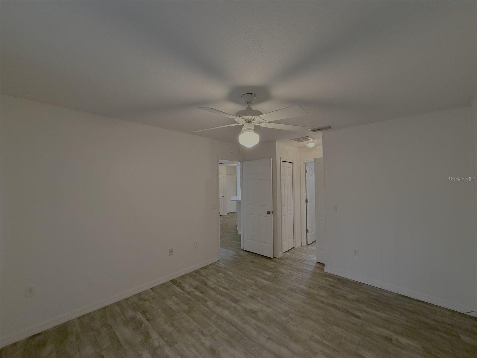 RAINBOW SPGS 05 REP - Residential Lease