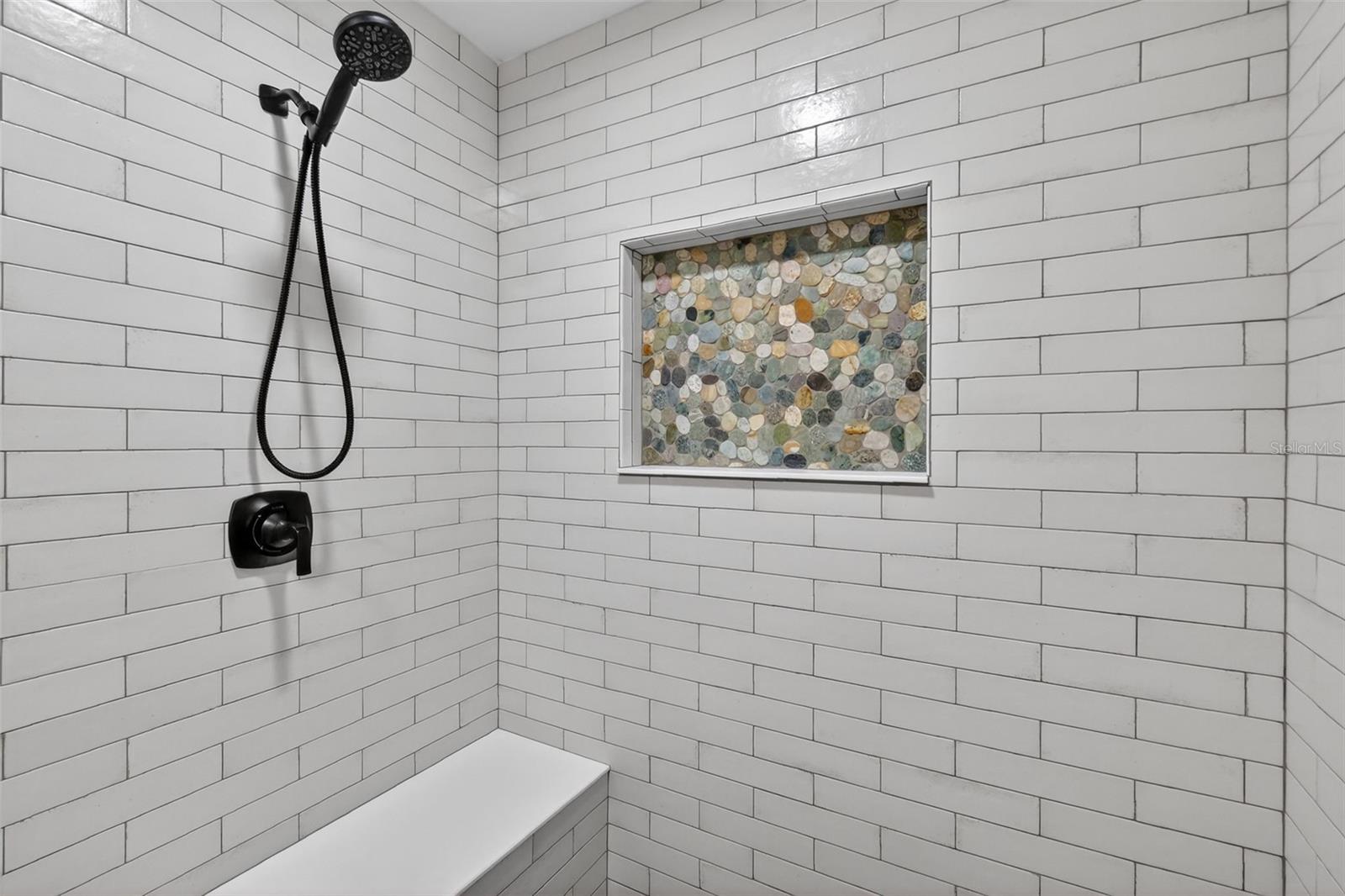 LEESBURG OAKS LEESBURG CONDO PH 01 - Residential