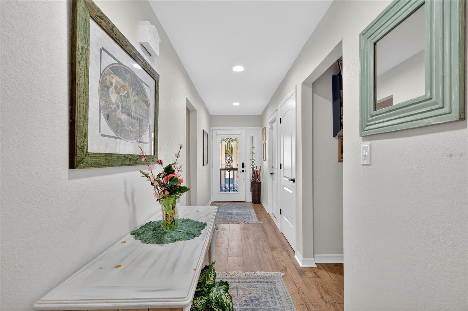 LEESBURG OAKS LEESBURG CONDO PH 01 - Residential