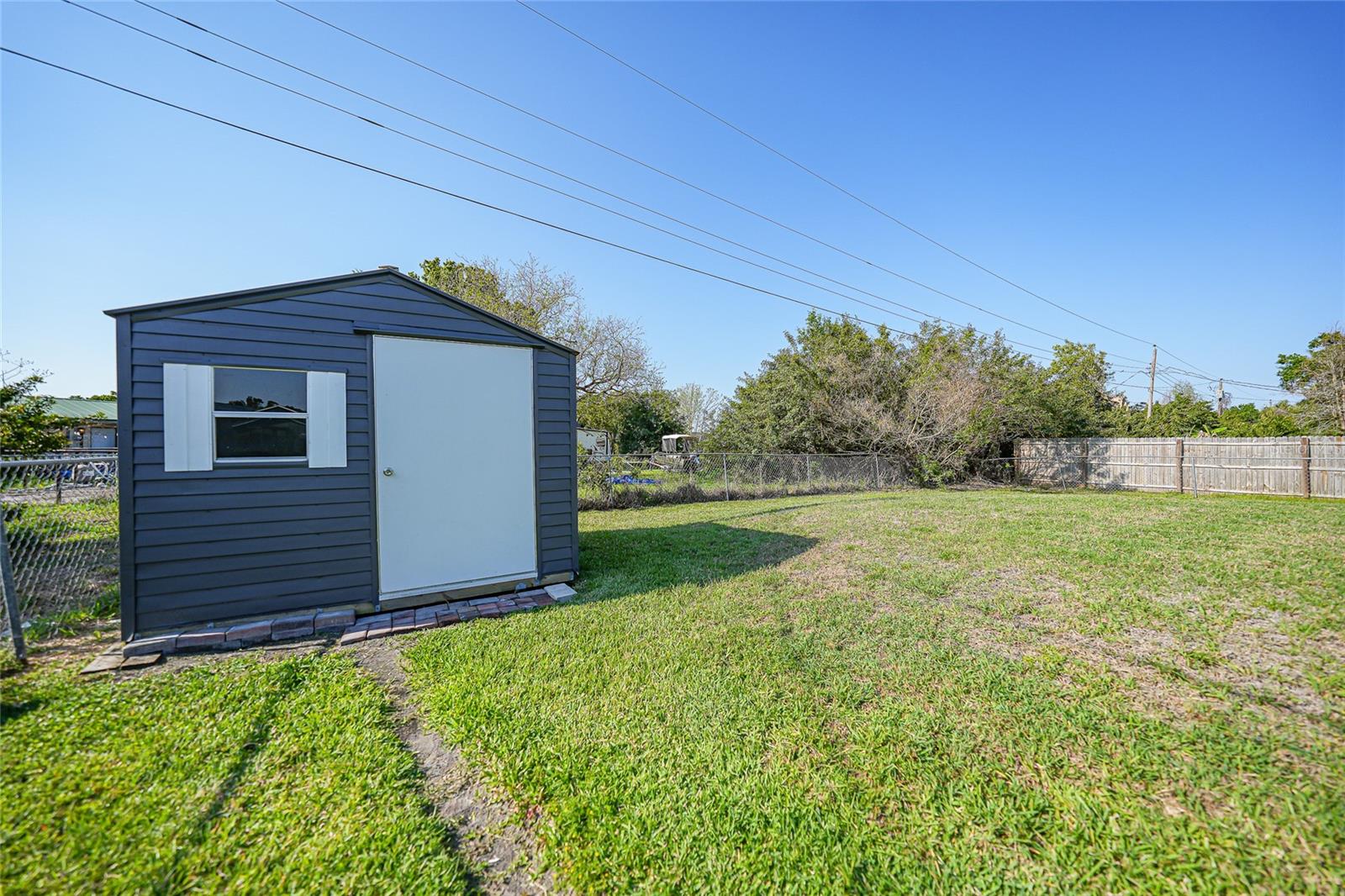 TEE & GREEN ESTATES - Residential