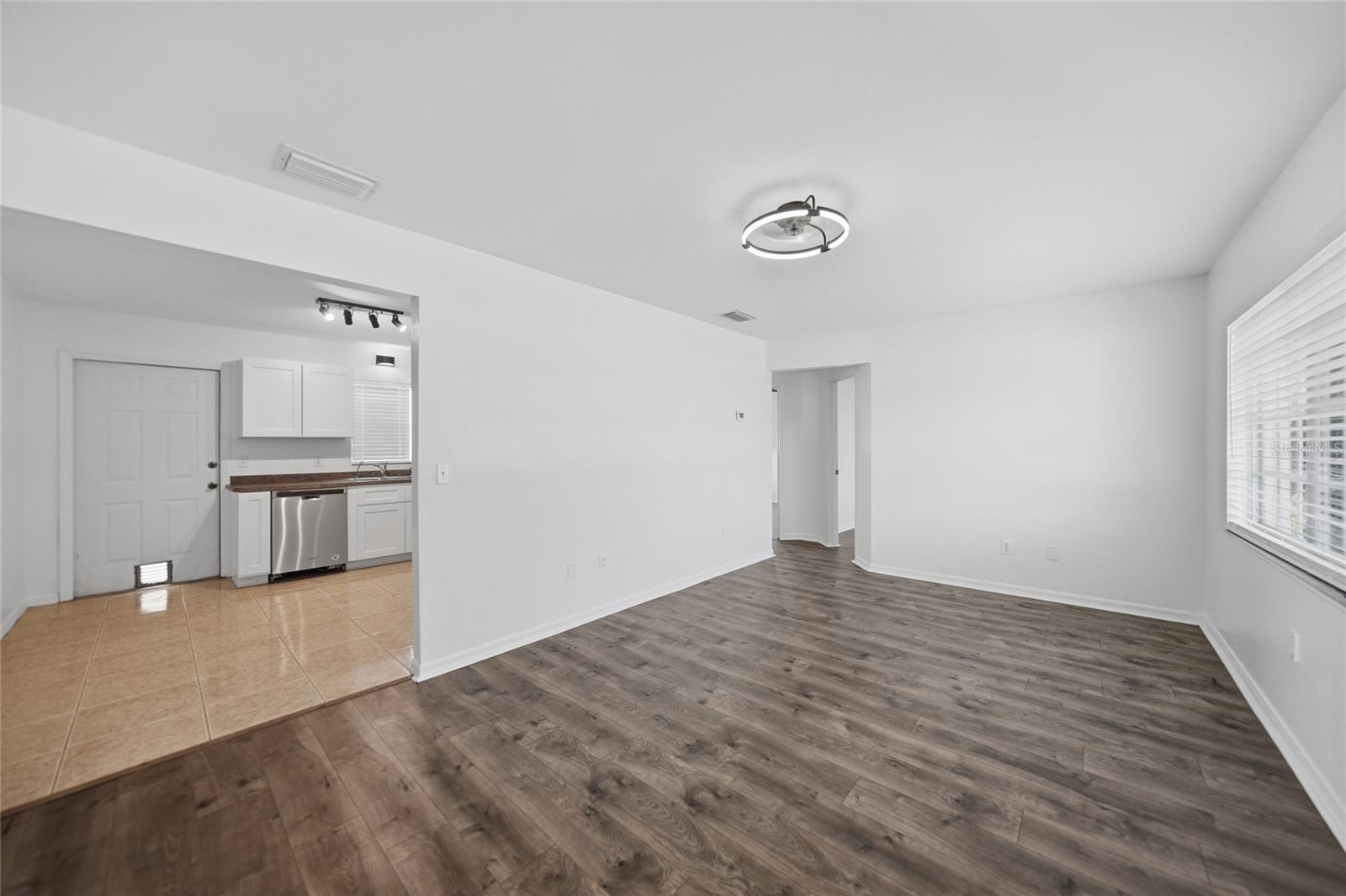 TEE & GREEN ESTATES - Residential