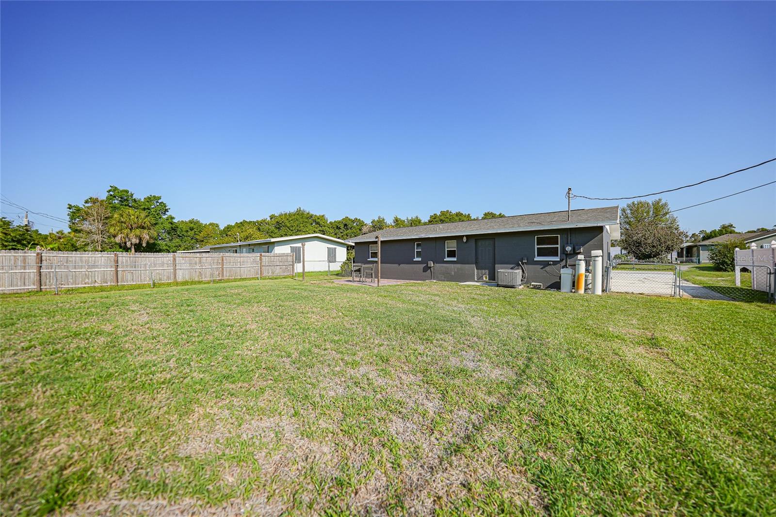 TEE & GREEN ESTATES - Residential