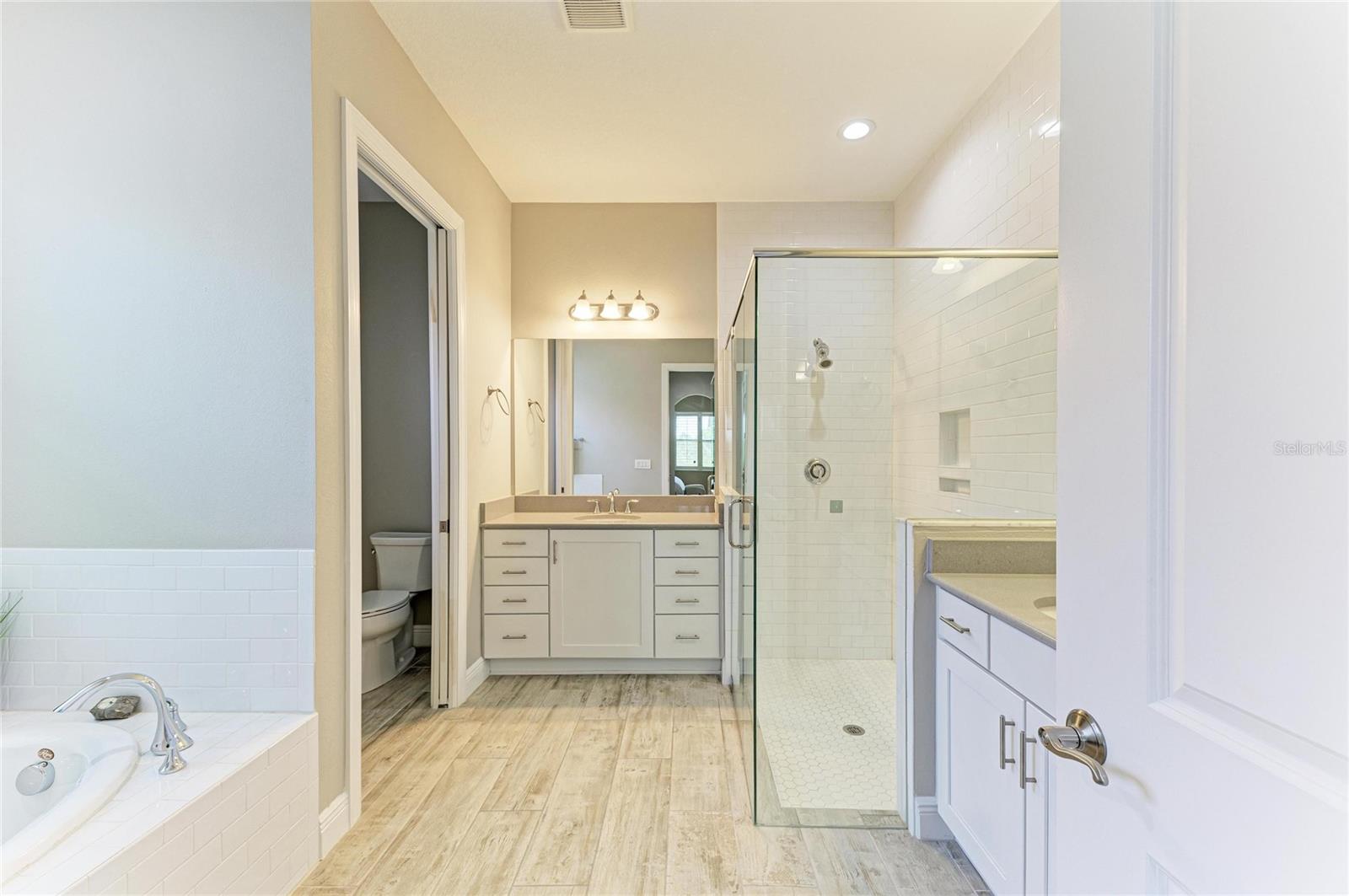 SARASOTA NATIONAL - Residential