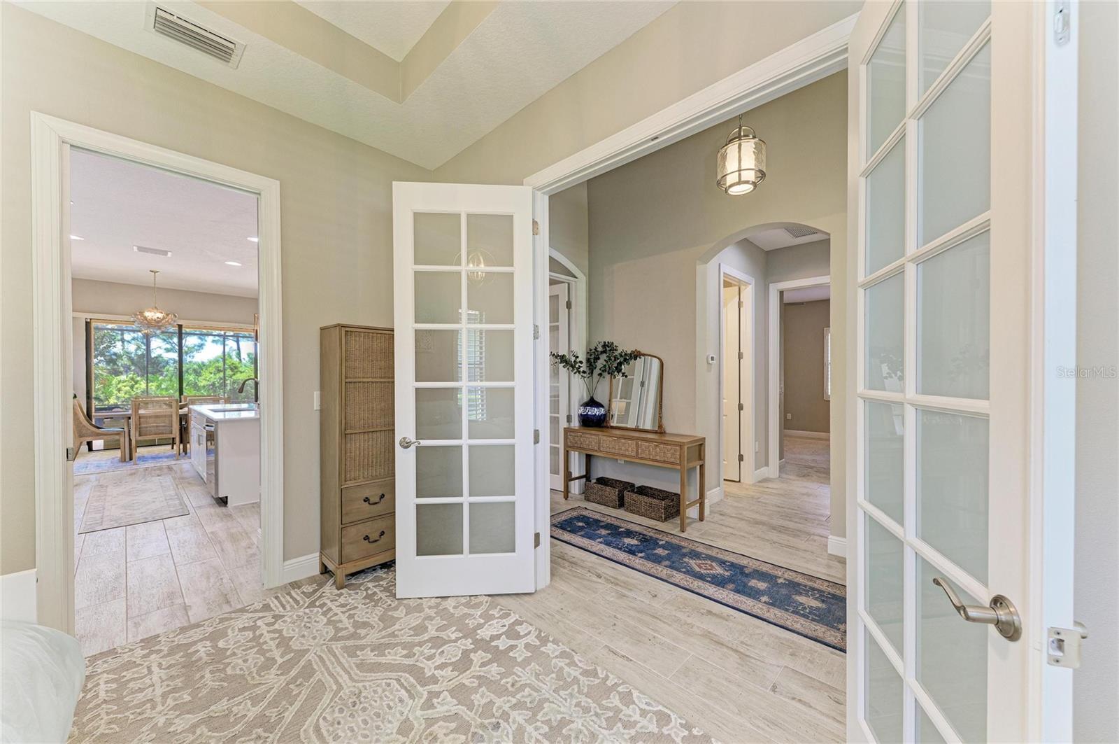 SARASOTA NATIONAL - Residential