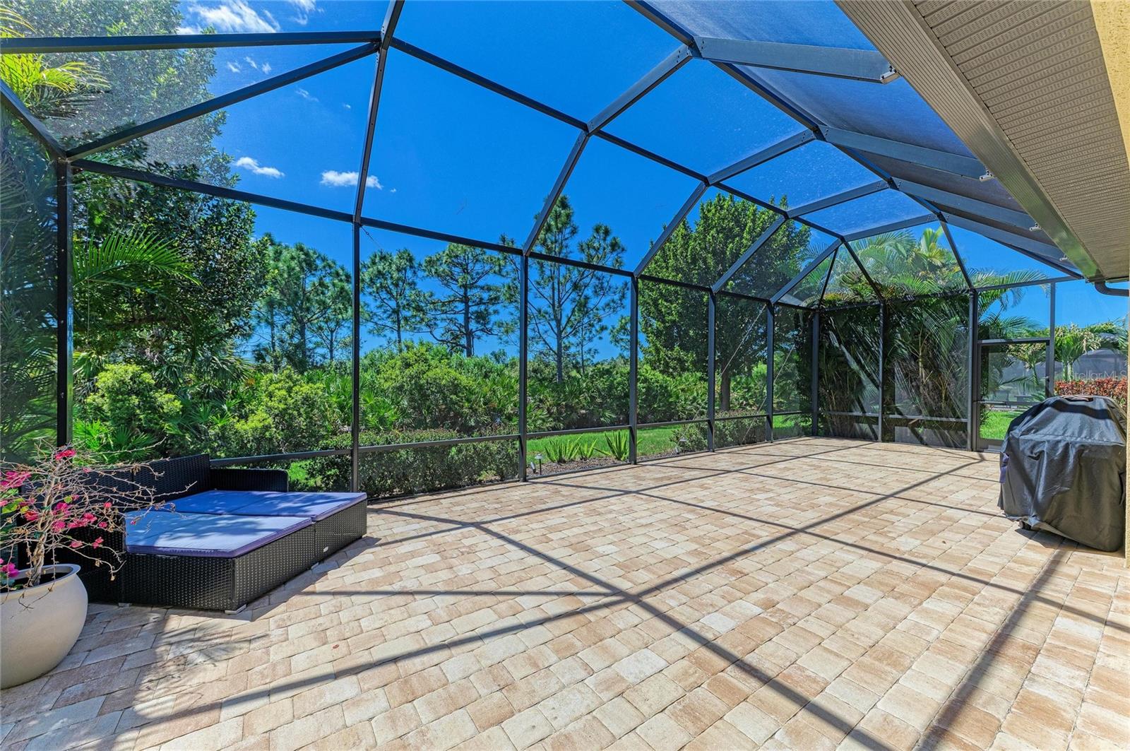 SARASOTA NATIONAL - Residential