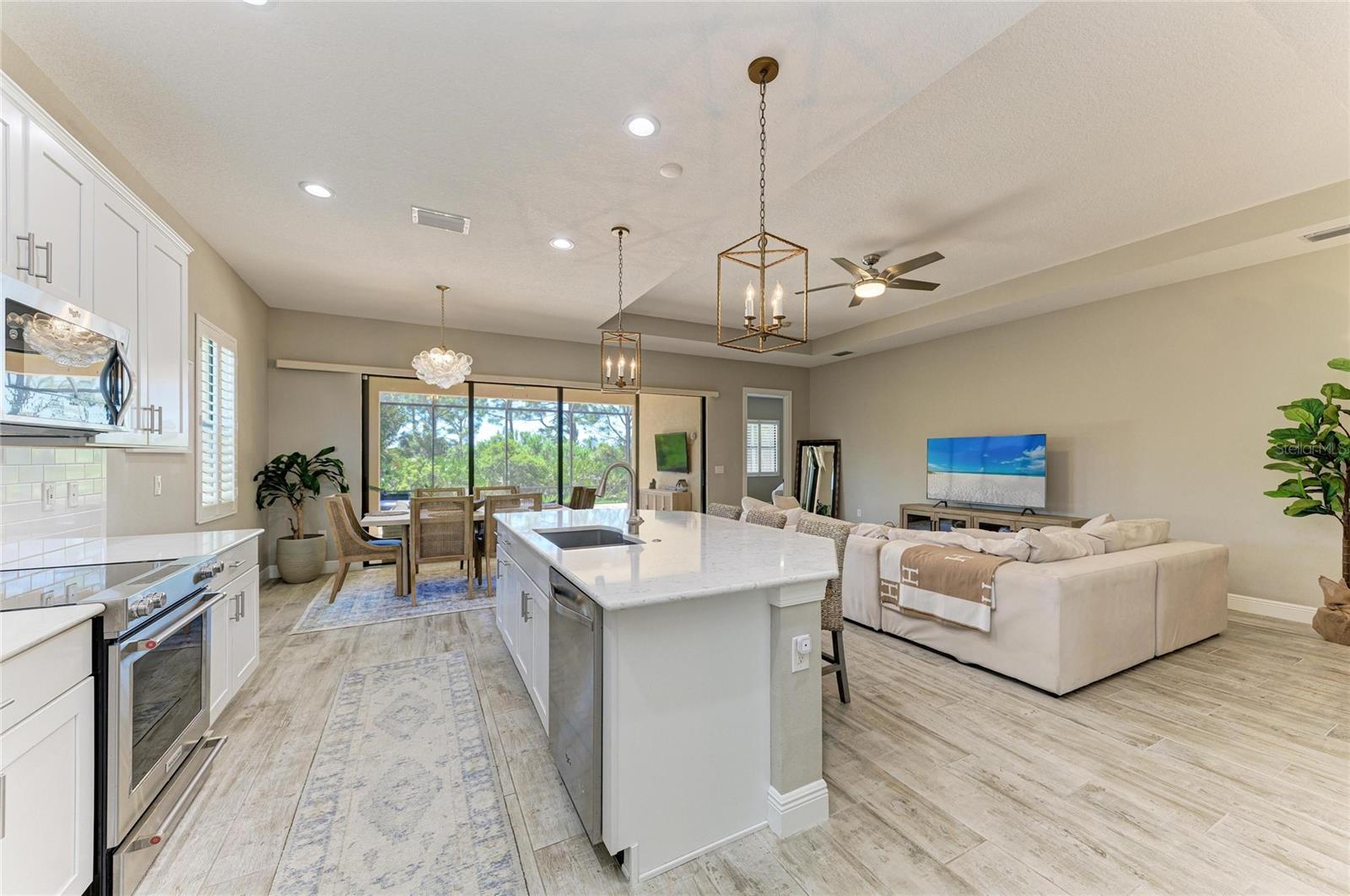 SARASOTA NATIONAL - Residential