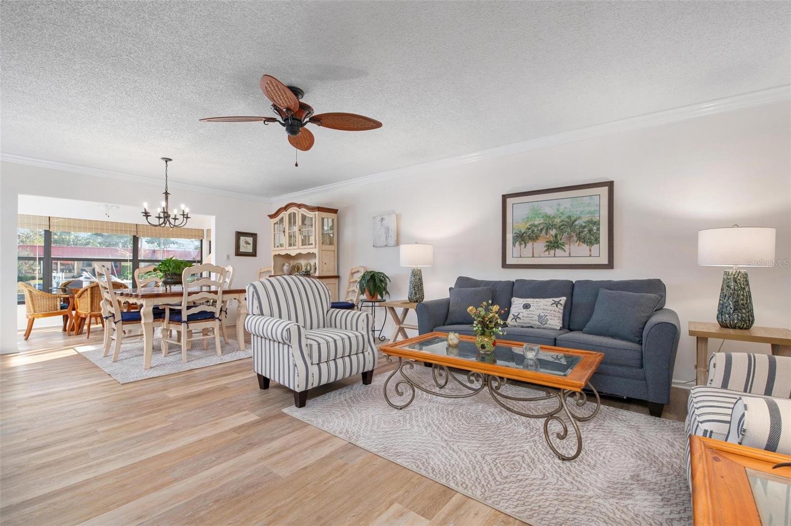 9527 AZURE COVE
