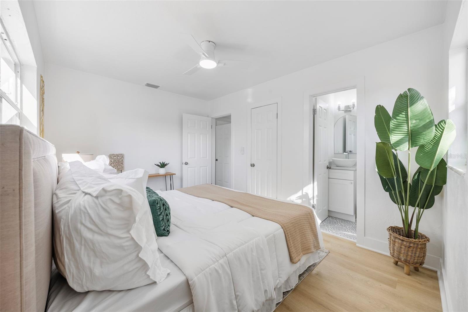 MEADOW LAWN 11TH ADD - Residential