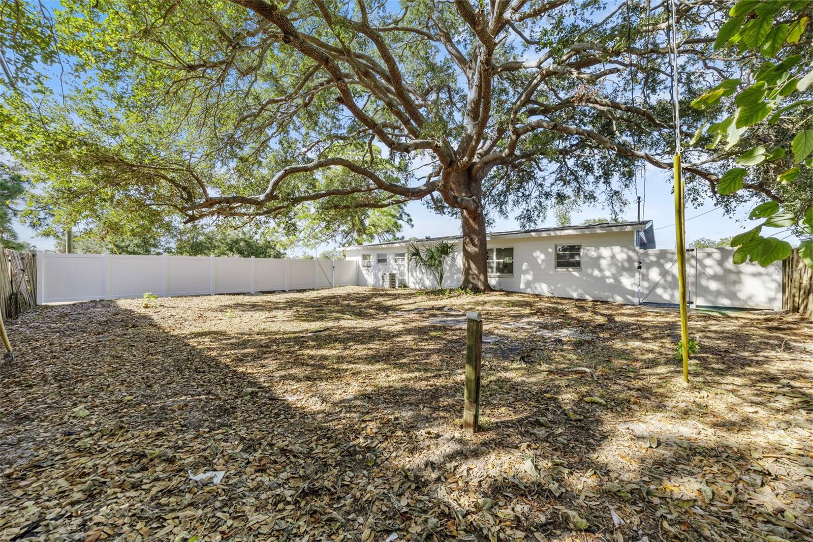 MEADOW LAWN 11TH ADD - Residential