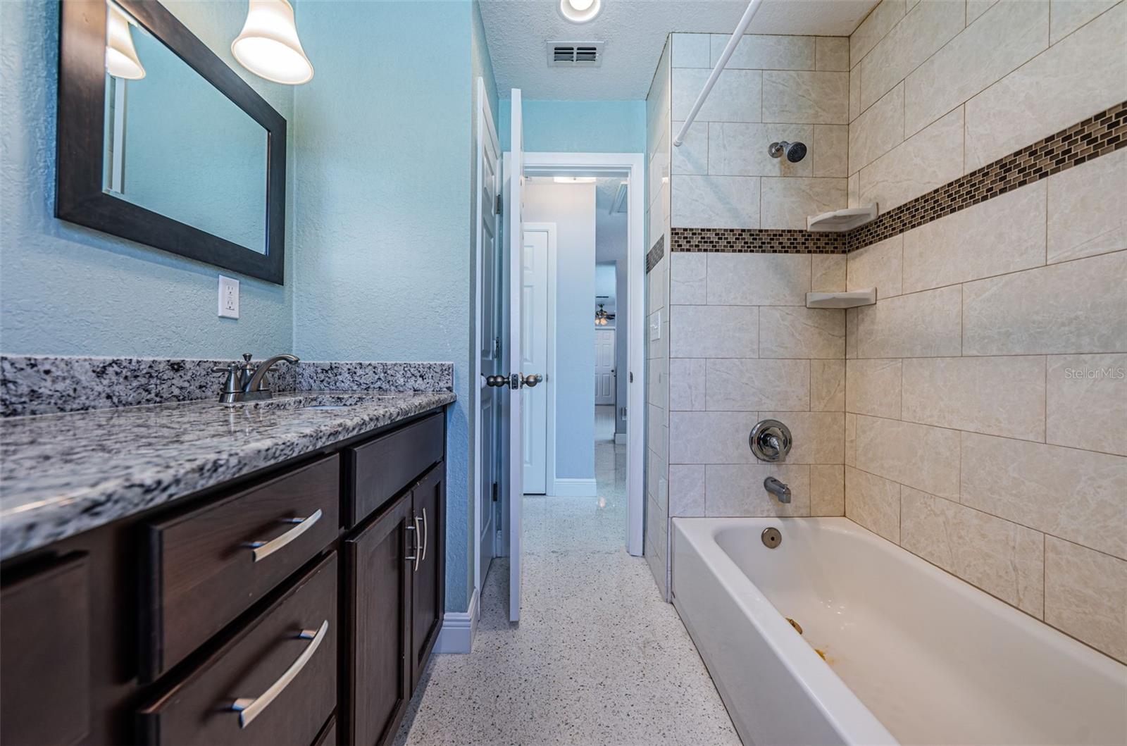 YACHT CLUB ESTATES - Residential