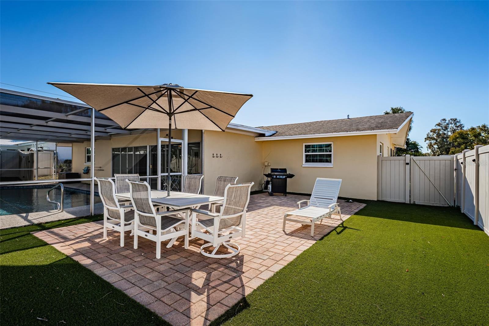 YACHT CLUB ESTATES - Residential