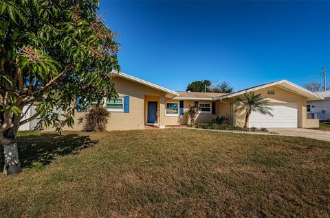 Photo of 14025 Yacht Club Boulevard, Seminole, FL 33776 (MLS # TB8498409)