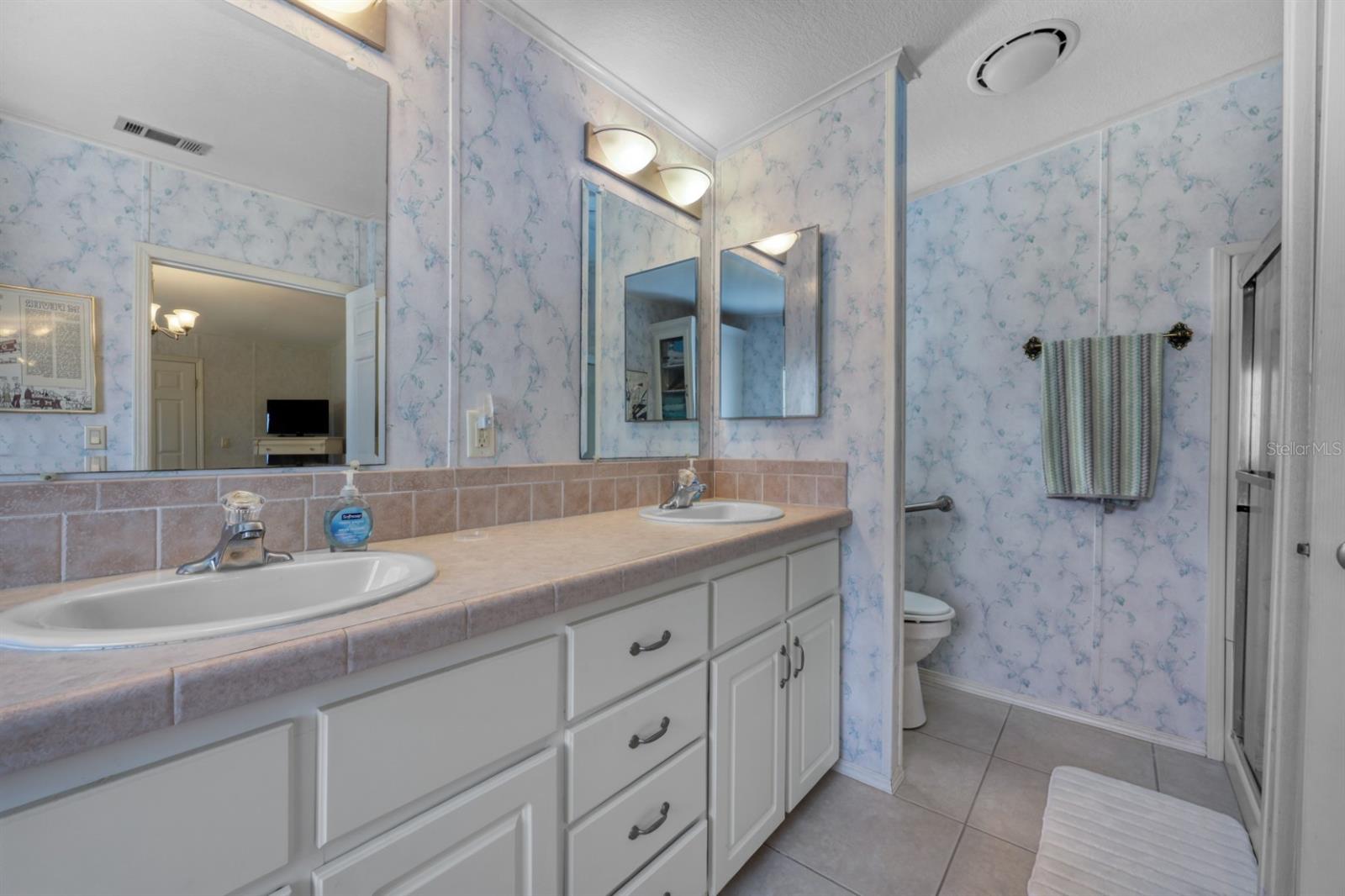 MAPLE LEAF ESTATES - Residential