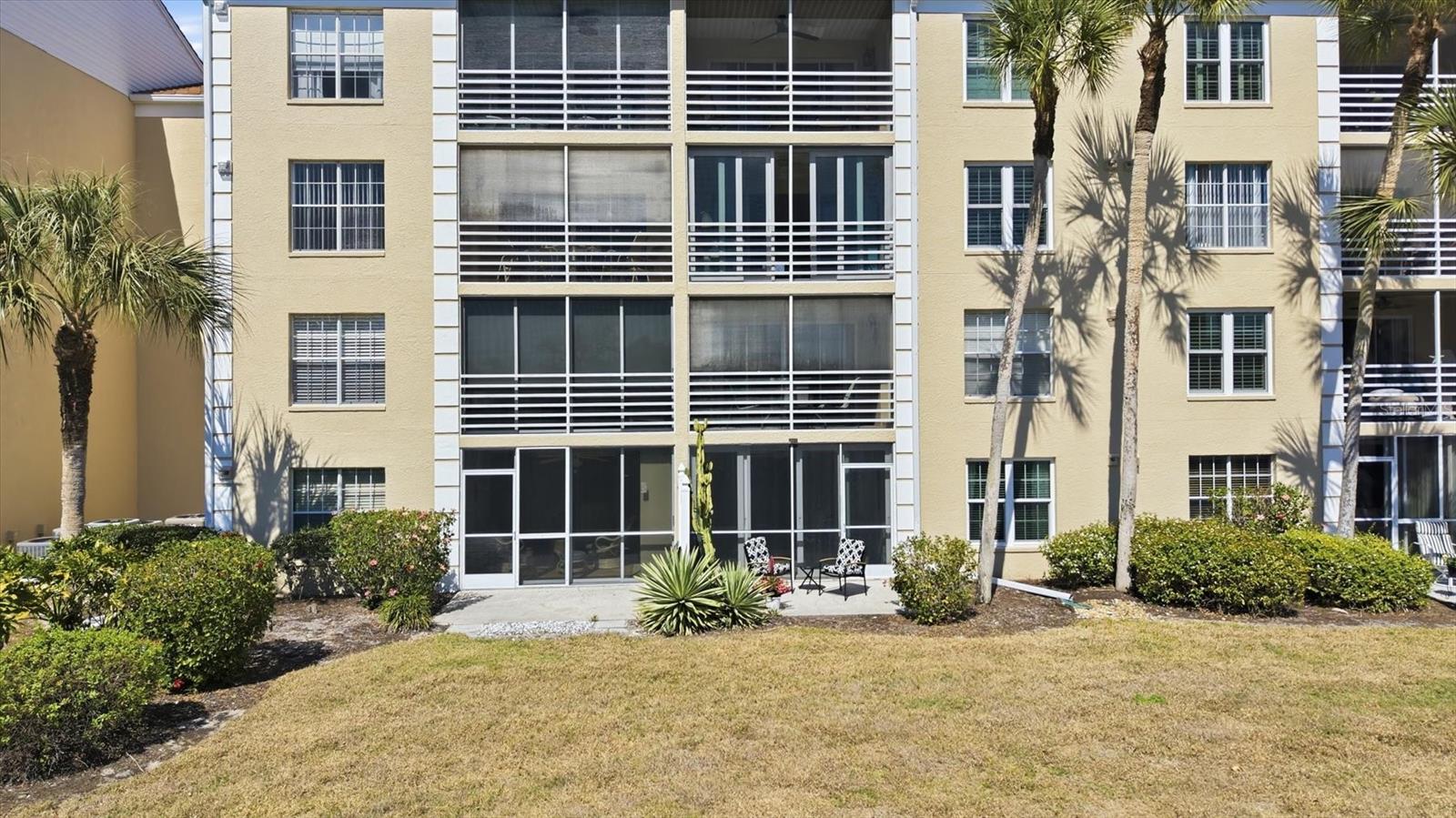 EIGHTH FAIRWAY - Residential