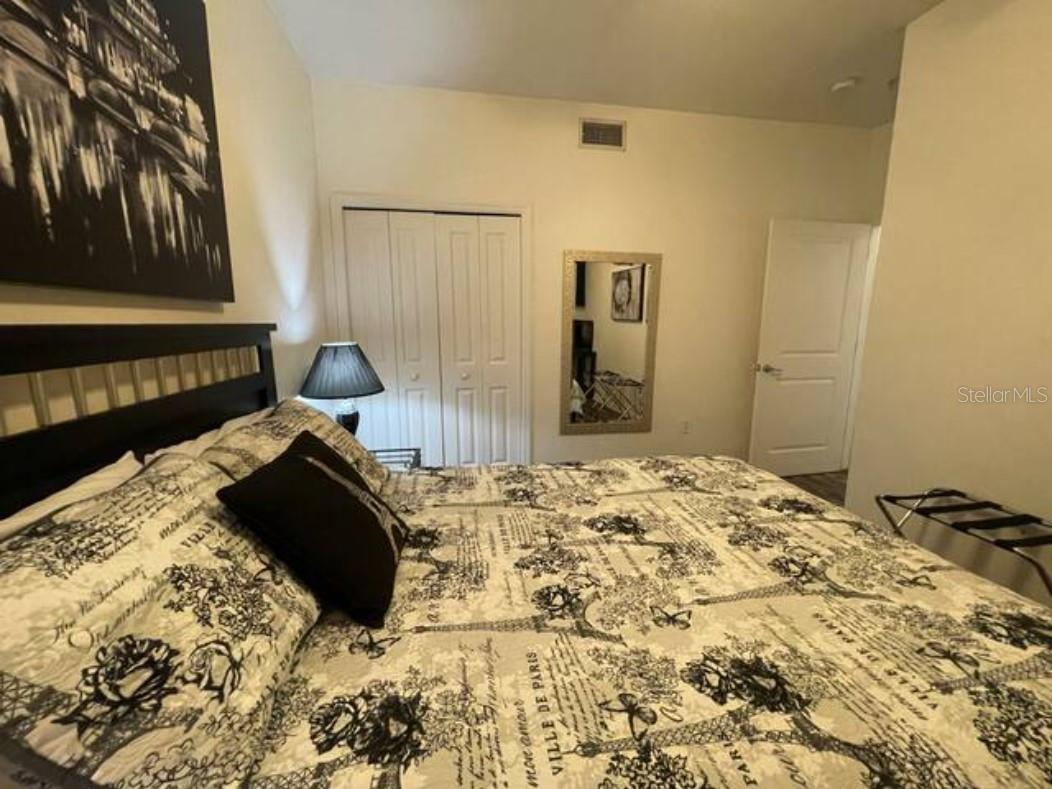 LOFTS AT WEST UNIVERSITY - Residential