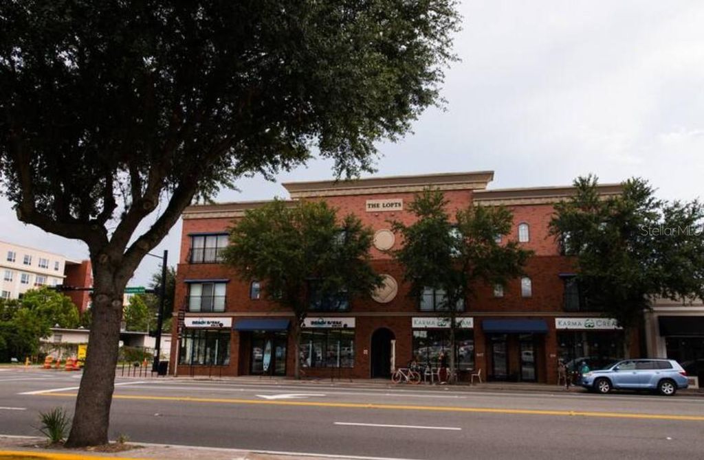 Photo of 20 SW 6th Street #206, Gainesville, FL 32601 (MLS # R4910141)